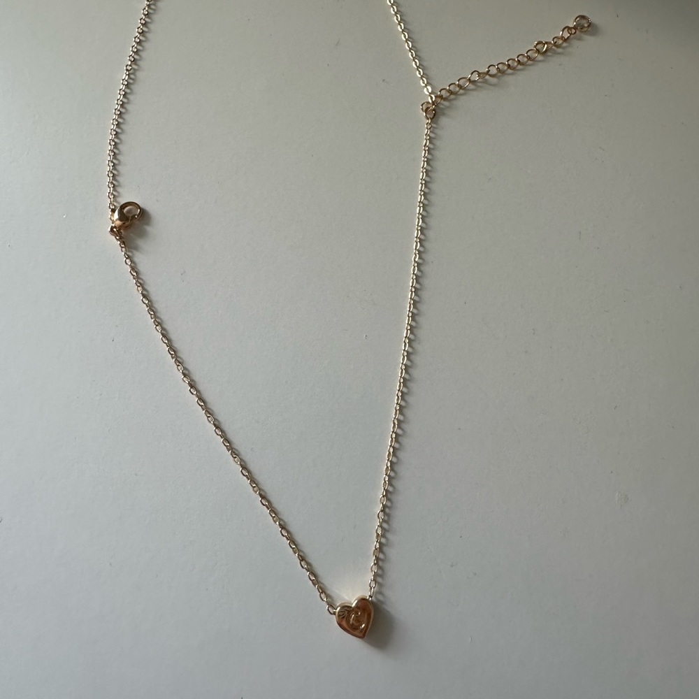 Gold G necklace